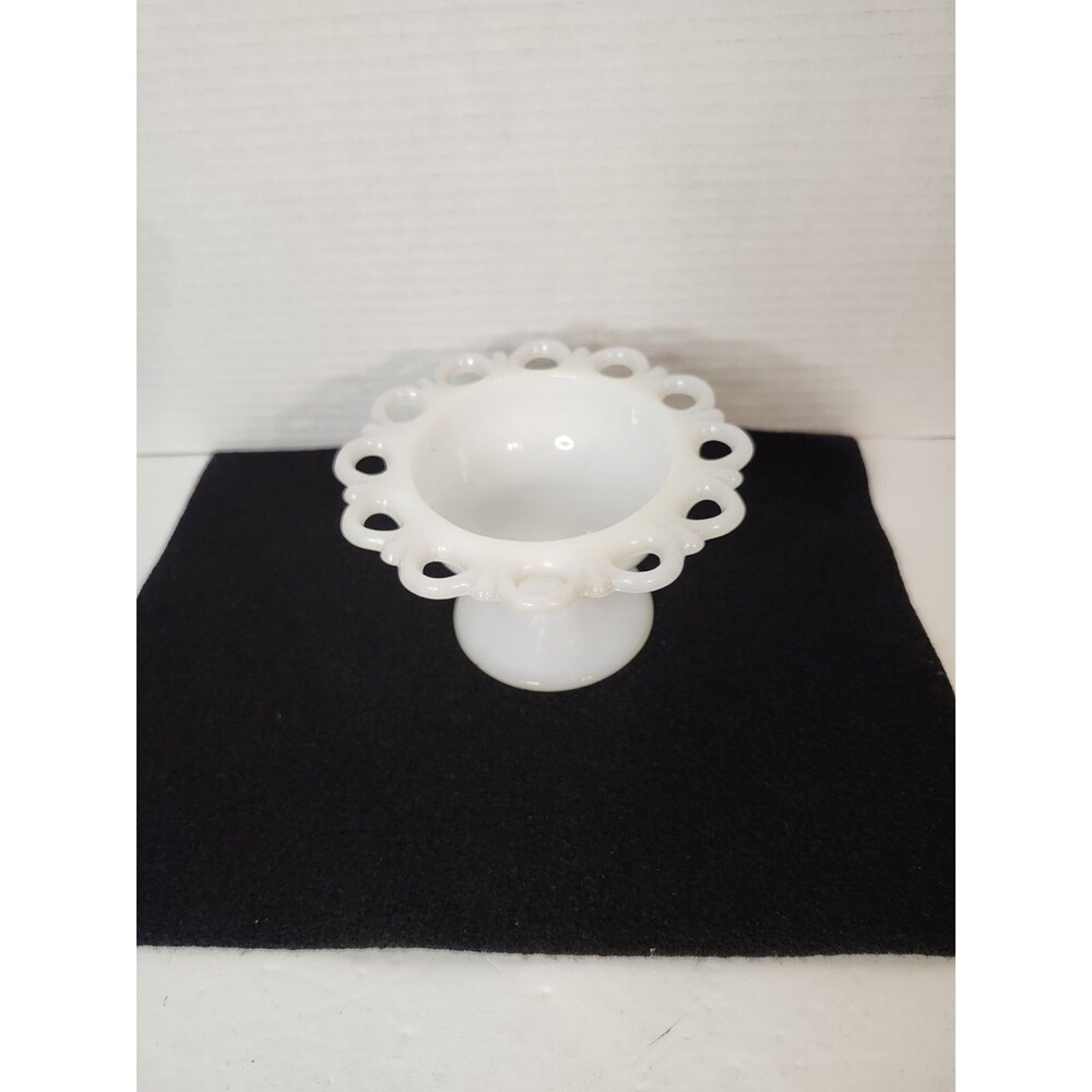 Vintage 5 inch top diameter white milk glass candy dish